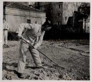 Berlin, Sport und Arbeit im Lazarett, Gartenarbeit