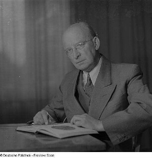 Porträt Prof. Friedrich Winkler