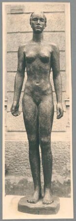 Stehende Frau, 1930, Bronze