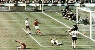 Gib mich die Kirsche! Die 1. deutsche Fußballrolle