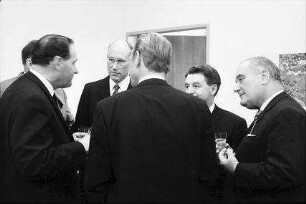 Freiburg: Gödecke; Rektor Prof. Boesch; Dr. Teicher, Gödecke, Prof. Dr.Spann, Dekan der Medizinischen Fakultät; Dr. Banaschewski, München
