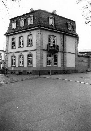 Ehemaliges Büsing-Palais und Büsingpark mit Monopteros und ''Scheintor''; Offenbach, Berliner Straße , Büsing-Park , Herrnstraße 80, Herrnstraße 82, Herrnstraße 84