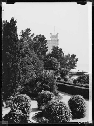 Schloss Miramare, im Park