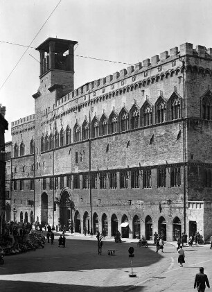 Perugia. Palazzo Comunale (1293-1297, Erweiterung 1333-1353, Erweiterung 1429-1443)