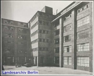 Industriebetriebe; AEG Apparate-Fabriken-Treptow; Verwaltungsgebäude; Hoffmannstraße (Treptow)