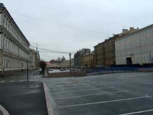 St. Petersburg: Kanal mit städtischer Bebauung