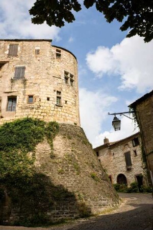 Frankreich. Midi Pyrenees. Tarn. Cordes sur Ciel. Mittelalterliche Stadt. Tour de la Barbacane. 14 bis 16 Jahrhundert
