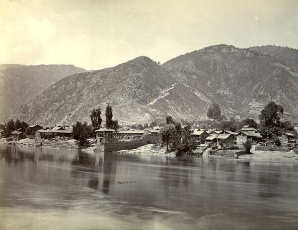 Baramoola, Landscape with River