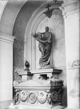 Genua, Camposanto di Staglieno (auch: Cimitero monumentale di Staglieno), Grabmal
