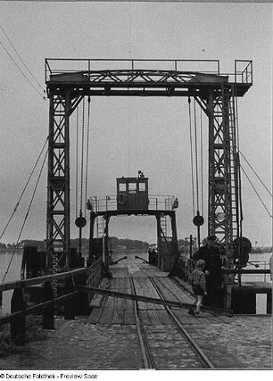 Wittow (Rügen), Wittower Fähre, Verladen von Güterwagen