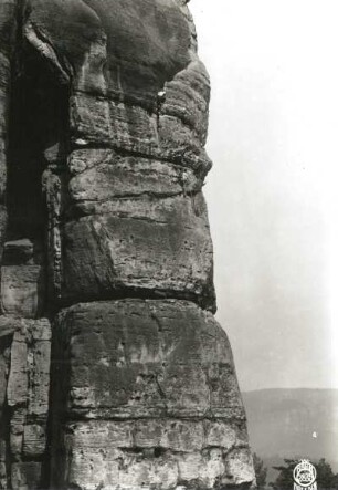 Sächsische Schweiz, Schrammsteine. Falkenstein. Seilschaft über dem 1. Band in der Kotzwand (VIIa)