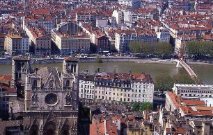 Lyon - Stadtübersicht : Stadtübersicht mit Rhône. Aufgenommen 2001 in Lyon