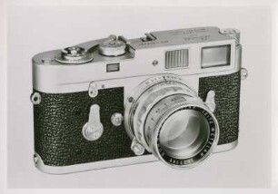 Sucherkamera "Leica M2" mit Objektiv "Summicron" der Ernst Leitz GmbH