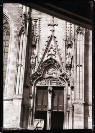 Frauenkirche; Südwestportal, Tympanon nach der Restaurierung
