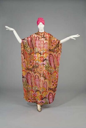 Buntes, orientalisches Sommerabendkleid