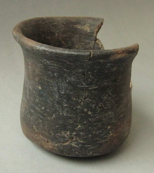 Vase en terre cuite (fragment)