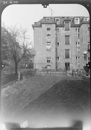 Dresden-Striesen, Glasewaldtstraße 47. Wohnhaus. Hoffront (Teilansicht)