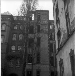 Negativ: Ruine, Hohenstaufenstraße 50, 1952