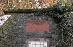 Wasserhochbehälter; Darmstadt, Links des Schloßwegs (Frankensteiner Straße)