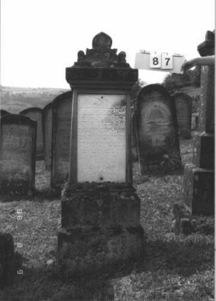 Grabstein 87