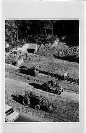 Freiburg i. Br.: Schlossbergbunker, Eingang Schlossbergstraße mit Baustelle