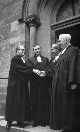 Ordination des Pfarrkandidaten Gerhard Bender an der Christuskirche.