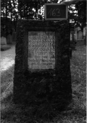 Grabstein 163