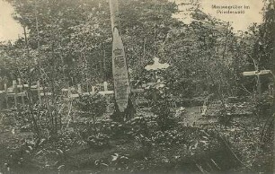 Erster Weltkrieg - Postkarten "Aus großer Zeit 1914/15". "Massengräber im Priesterwald"