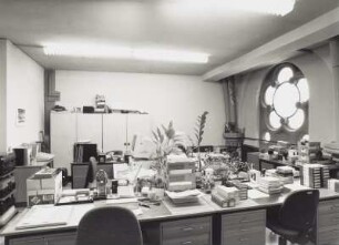 Arbeitsraum Erwerbung (2. Obergeschoss) : Dresden-Neustadt, Stauffenbergallee 9 g (Garnisonkirche St. Martin). Sächsische Landesbibliothek - Staats- und Universitätsbibliothek Dresden. Außenstelle Phonothek. Arbeitsraum Erwerbung (2. Obergeschoss)