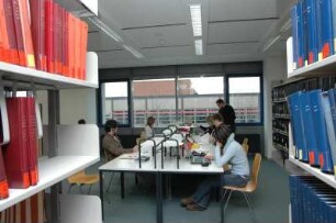 Dresden-Südvorstadt. SLUB, Zweigbibliothek Rechtswissenschaft. Innenaufnahme der Bibliothek