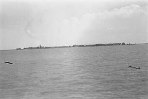 Die Insel Marken : Blick von der Fähre auf das Markermeer und die Insel Marken