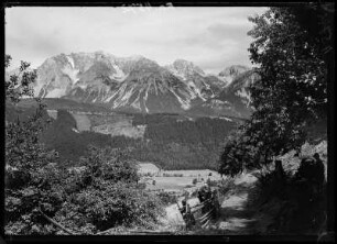 Österreich, Schladming. Blick auf die Dachsteingruppe vom Fastenberg
