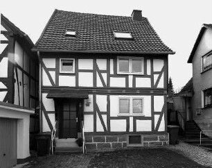 Wohnhaus; Ahnatal, Oberstraße 18