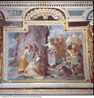 Kapelle: Szenen aus dem Alten Testament, Putten und Grotesken, Moses schlägt vor dem versammelten Volk zweimal gegen den Felsen
