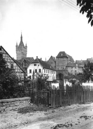 Bad Wimpfen, Stadt : Bad Wimpfen. Stadtteilansicht mit Blauem Turm und Schwibbogentor von Südosten