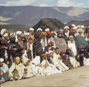 Heiratsmarkt der Berber : Gruppenportrait auf dem Heiratsmarkt der Berber in Imilchil im Hohen Atlas