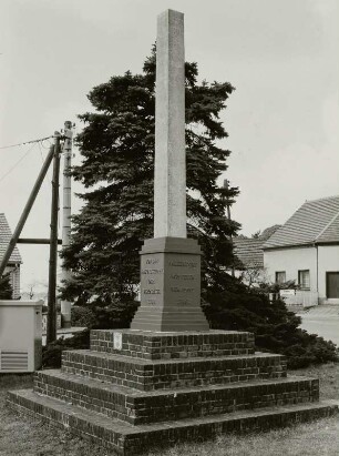 Denkmal, Halbendorf (Kreis Weißwasser)