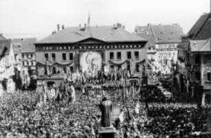 Festumzug in Eisleben zur 750-Jahr-Feier des Kupfererzbergbaus