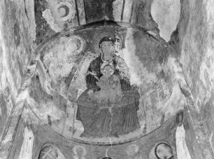 Trohnende Maria mit Christuskind, flankiert von Erzengeln