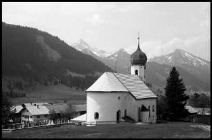 Grän: Kirche, Hintergrund Auggenstein