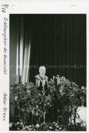 Johannes Stroux spricht beim Festakt zur Eröffnung der Humboldt-Universität in der Staatsoper (Admiralspalast)