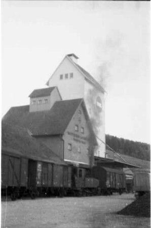 Lok 12, 54/55, Rangieren am Trochtelfinger Lagerhaus (Bahnhof)