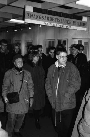 Ausstellung "Zwangsarbeiterlager Wiesenfeld" im Schulzentrum Glinde: Führung durch das ehemalige "Lager Wiesenfeld"