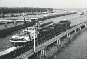 Motorgüterschiff CAROLA