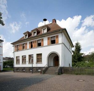 Ehemalige Schule; Lollar, Wißmarer Straße 1