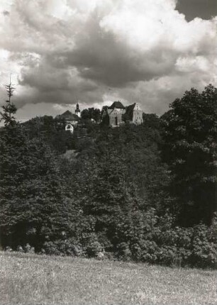 Wolkenstein (Erzgebirge). Schloss und Kirche. Blick von Südwesten über das Zschopautal