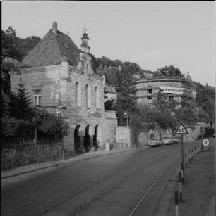 Blick über die Talstation der Schwebebahn
