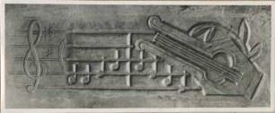Reliefs Berufssymbol Musiker: Noten, Zither: Tonmodell