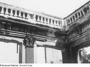Dresden-Altstadt, Bürgerwiese 5/7. Ruine des Palais Kaskel-Oppenheim. Treppenhalle