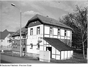 Wohnhaus mit Firma : Pirna-Sonnenstein, Krietzschwitzer Straße 5. Wohnhaus mit Firma